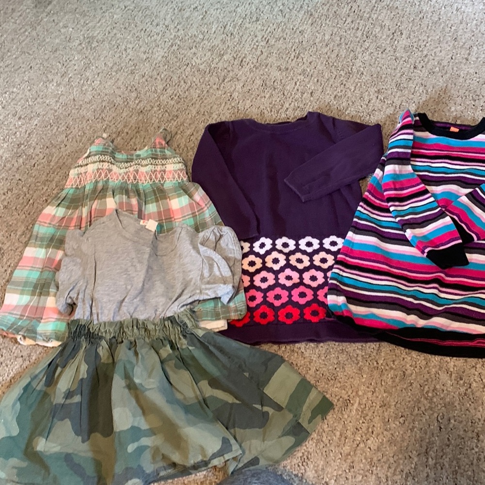 Bundle of 4 toddler dresses size 3t